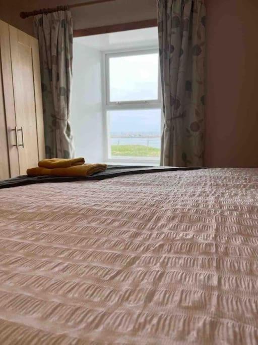 2 Bedroom House Overlooking Pierowall Bay, Westray Exterior photo